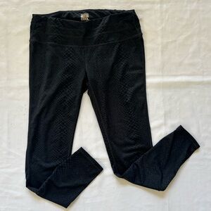 32 Degrees Womens Mid Rise Leggings in Black Reptile Sz M